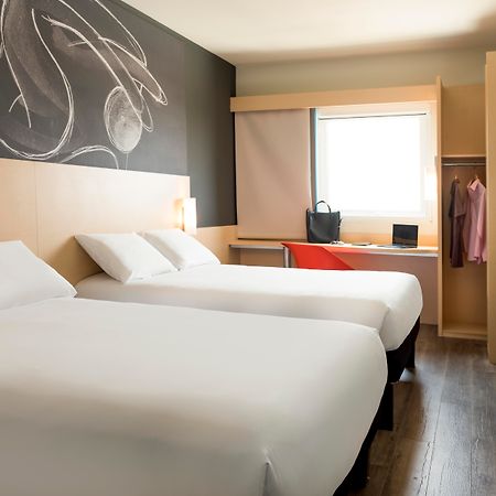 Ibis Irapuato酒店 外观 照片