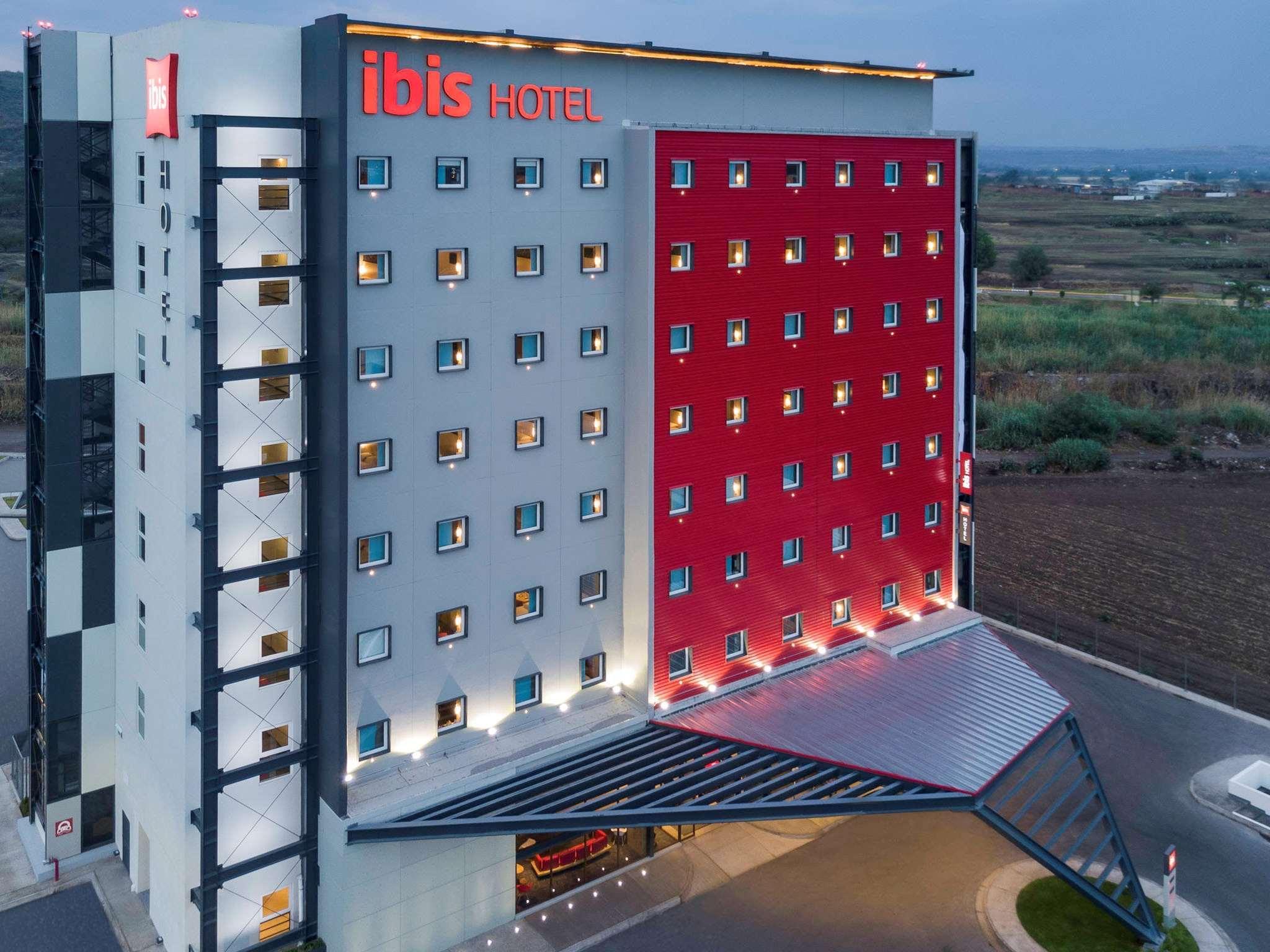 Ibis Irapuato酒店 外观 照片