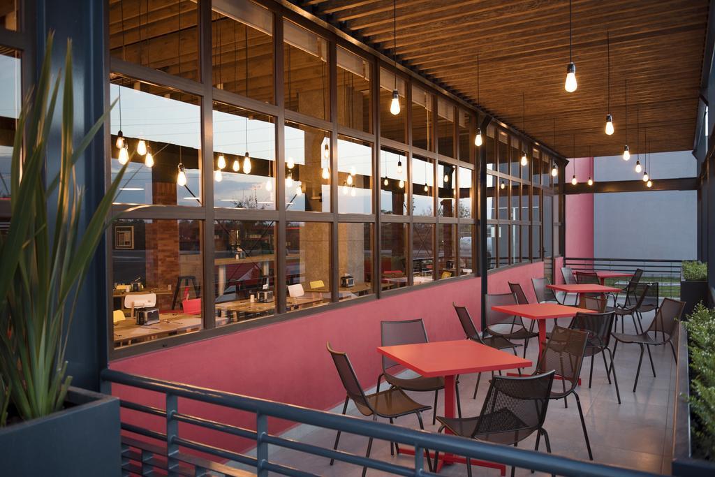 Ibis Irapuato酒店 外观 照片