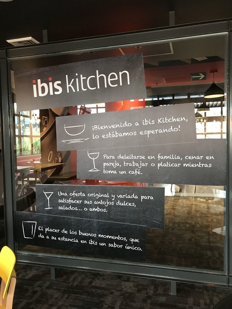 Ibis Irapuato酒店 外观 照片